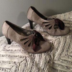 Gray booties with brown satin bow